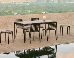 1 Palissade Bord, 2 Palissade Chair og 1 Palissade Bench