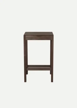 01 stool