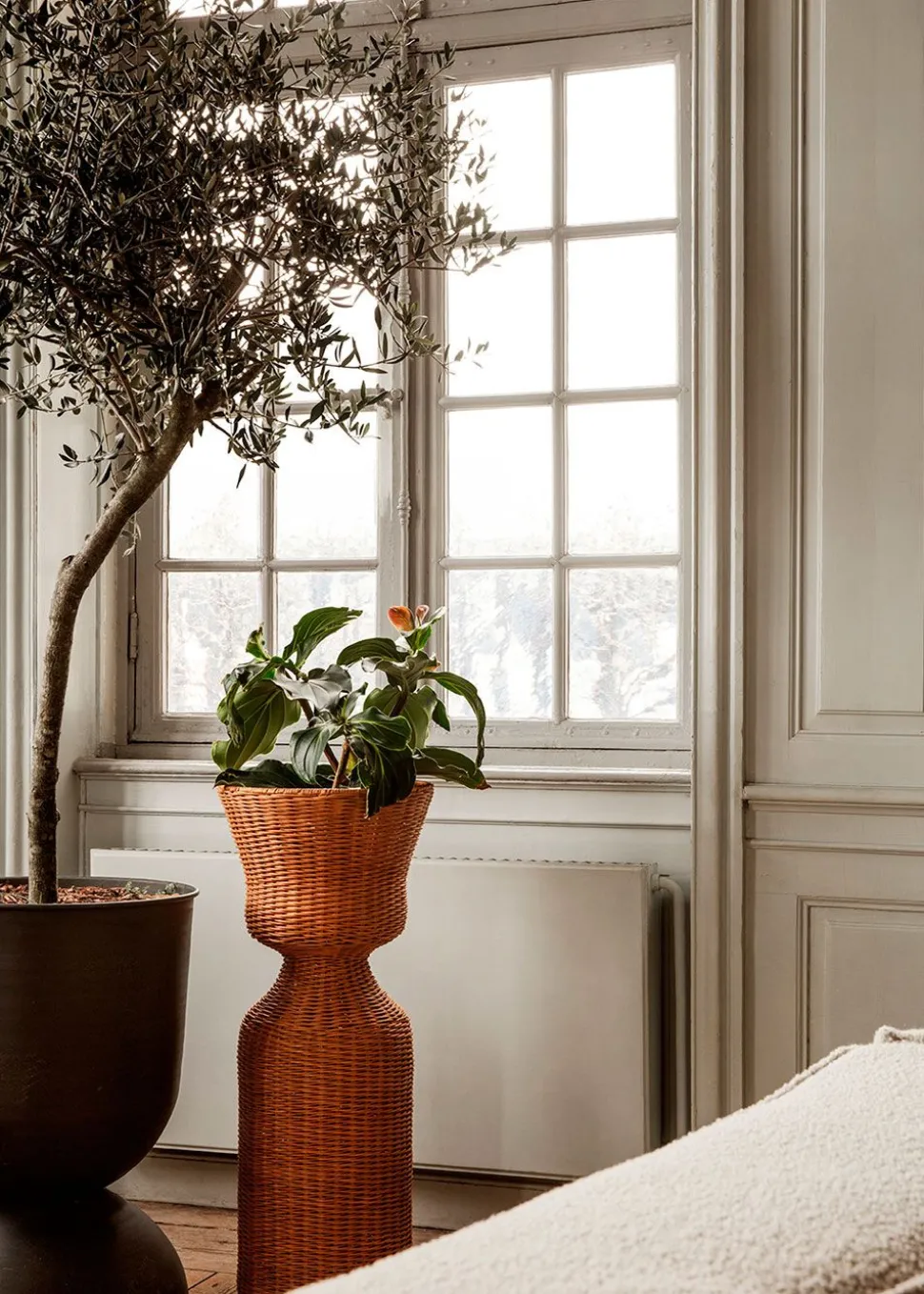 Agnes Plant Stand