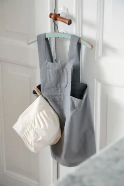 Apron and hat set
