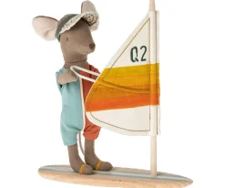 Beach mice - Surfer big brother