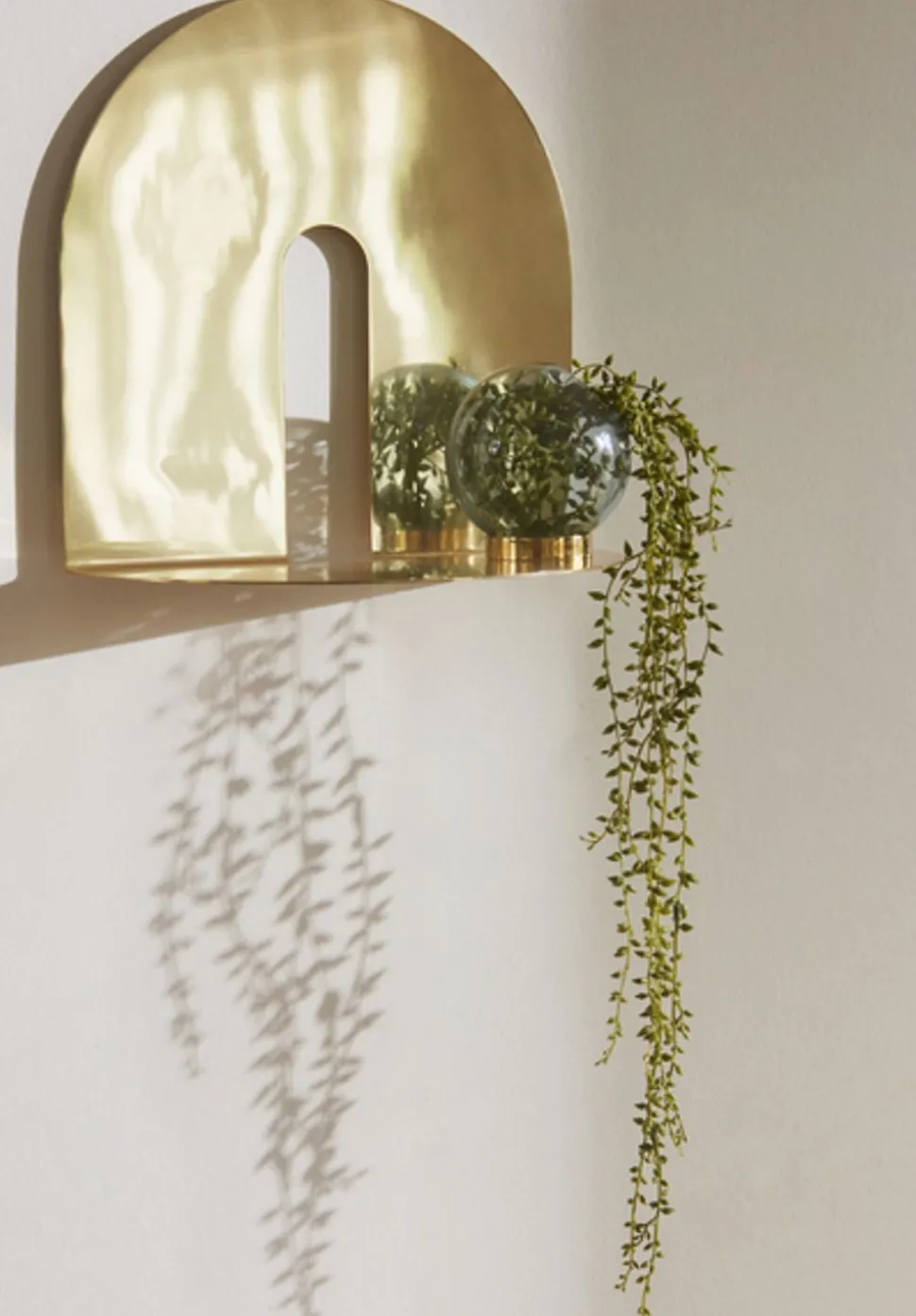 Castellum Shelf