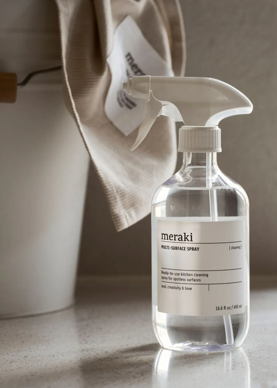 Cleansing spray