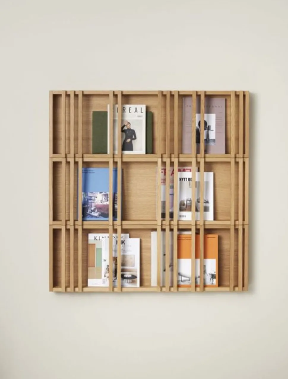 Column Magazine Holder