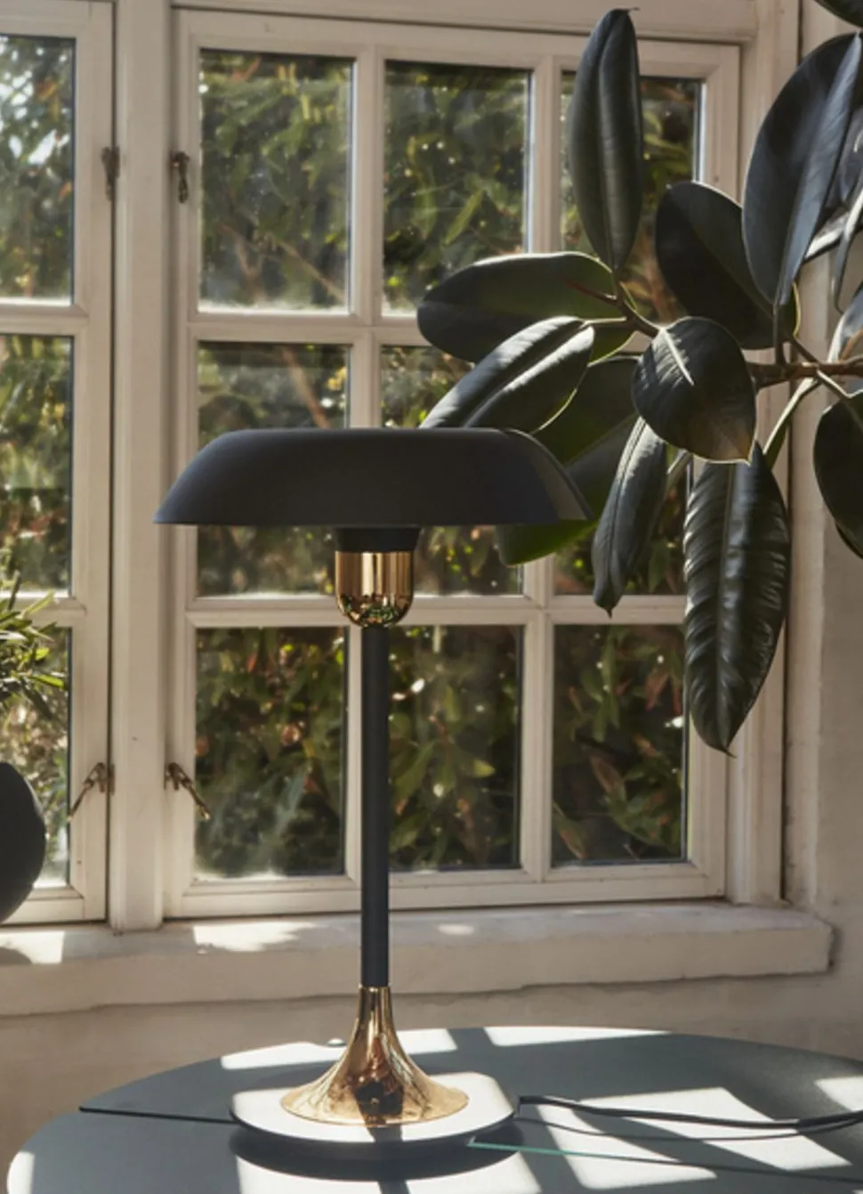 CYCNUS Table lamp