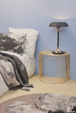 CYCNUS Table lamp