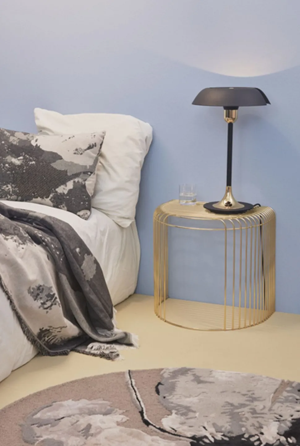 CYCNUS Table lamp