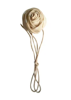 Dotted Rose String