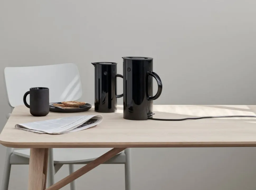 EM77 Electric Kettle