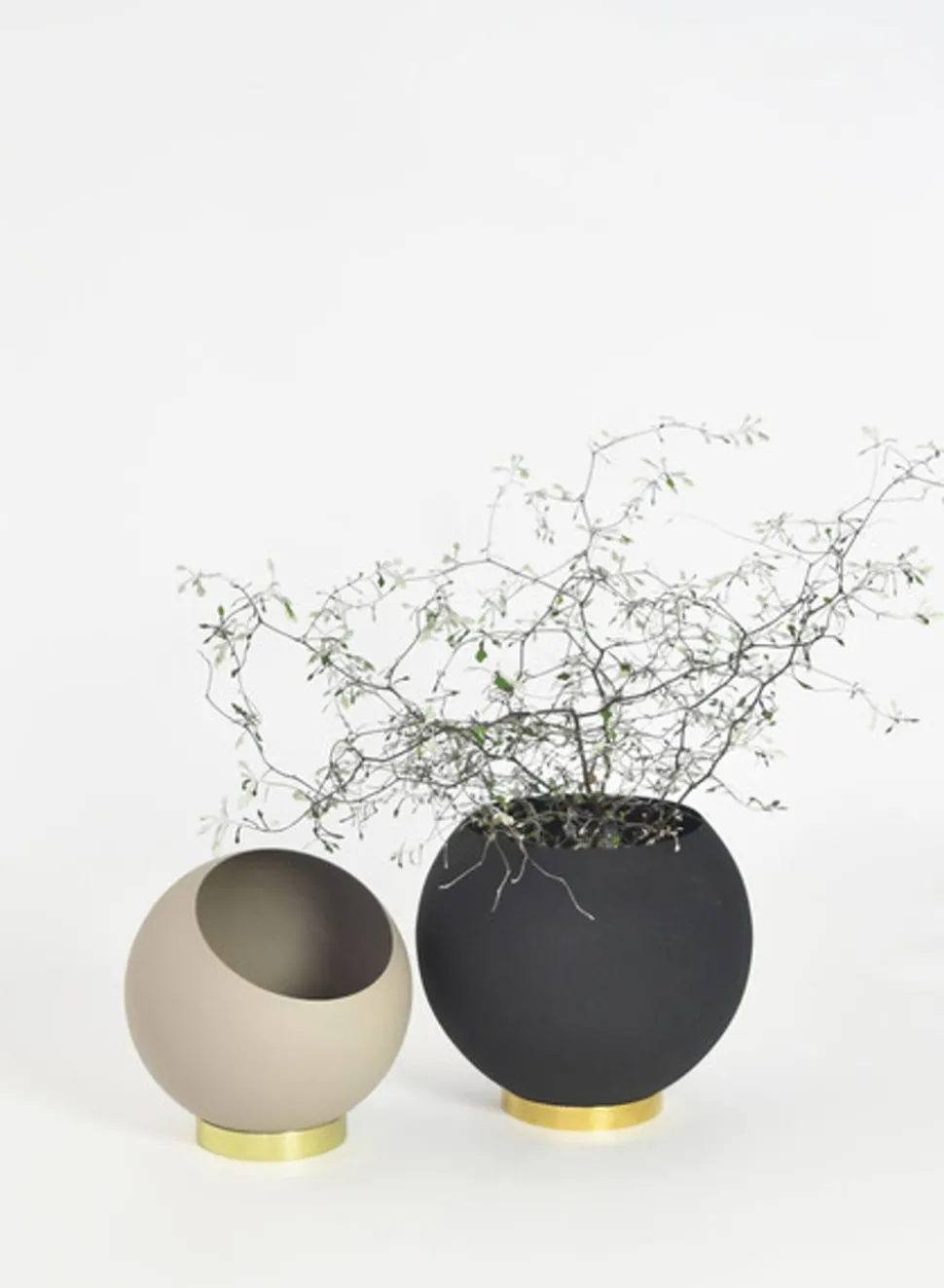 Globe Flowerpot