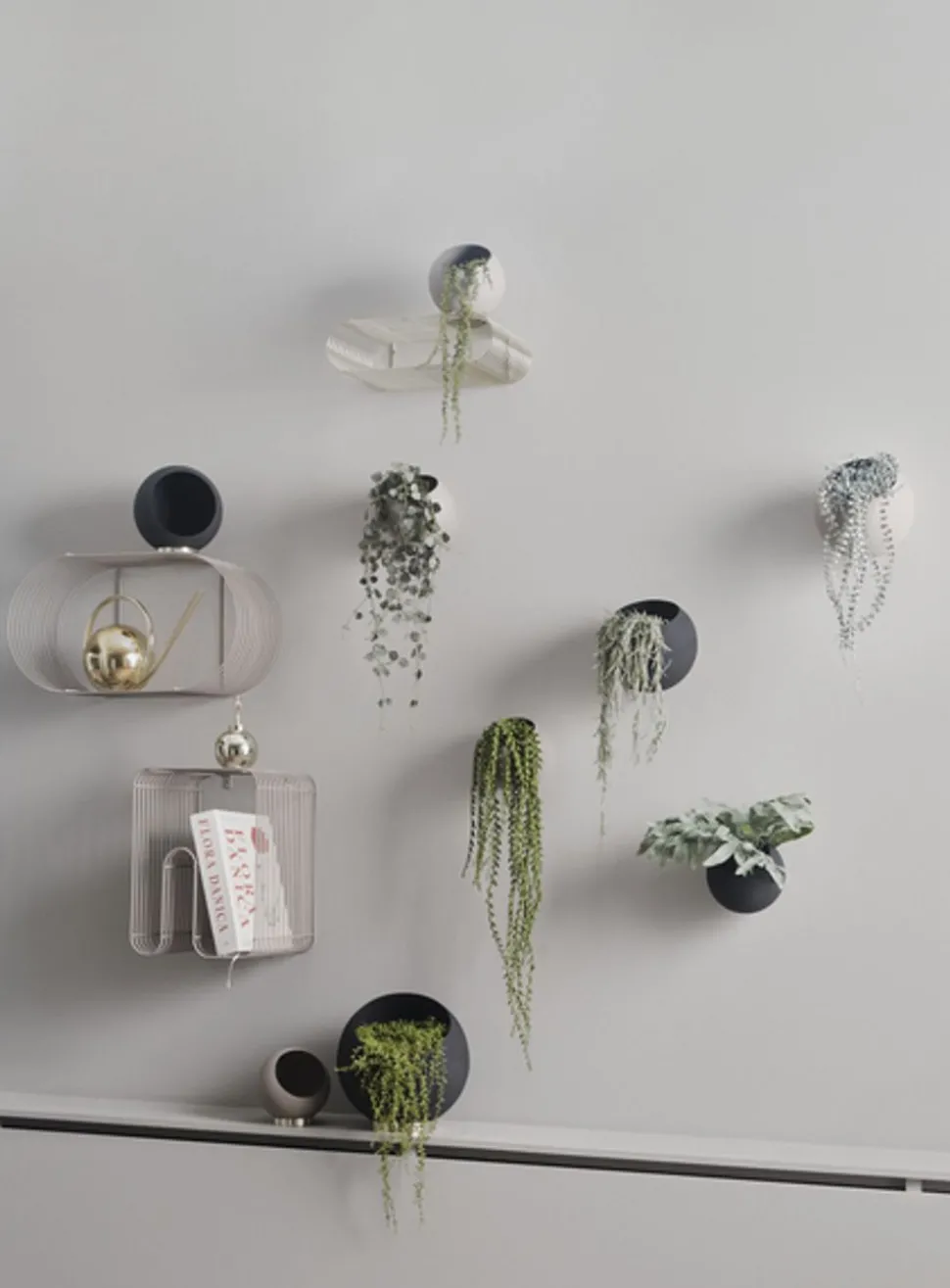 Globe Flowerpot