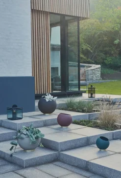 Globe Flowerpot