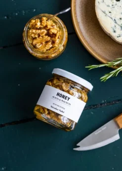 Honey with Walnuts