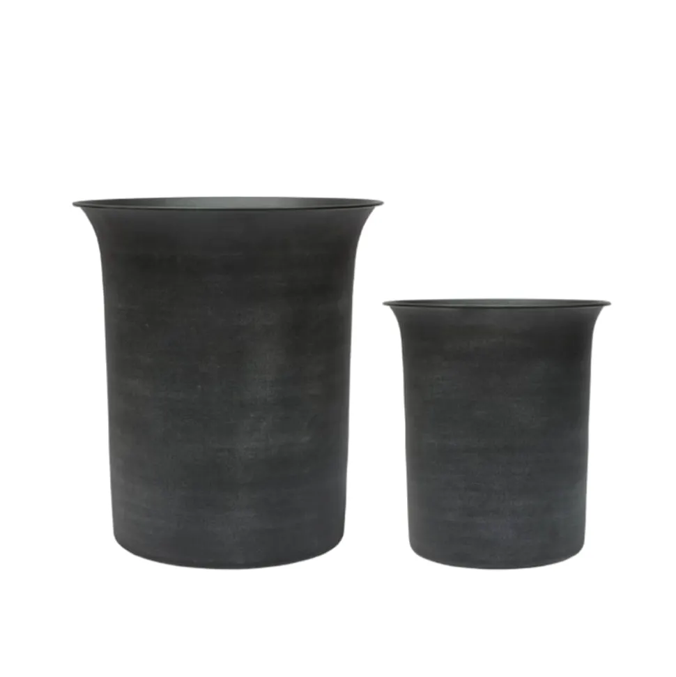 Iri Metal Planter