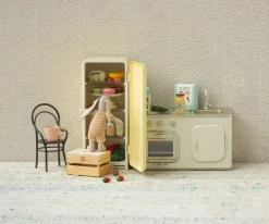 Miniature fridge
