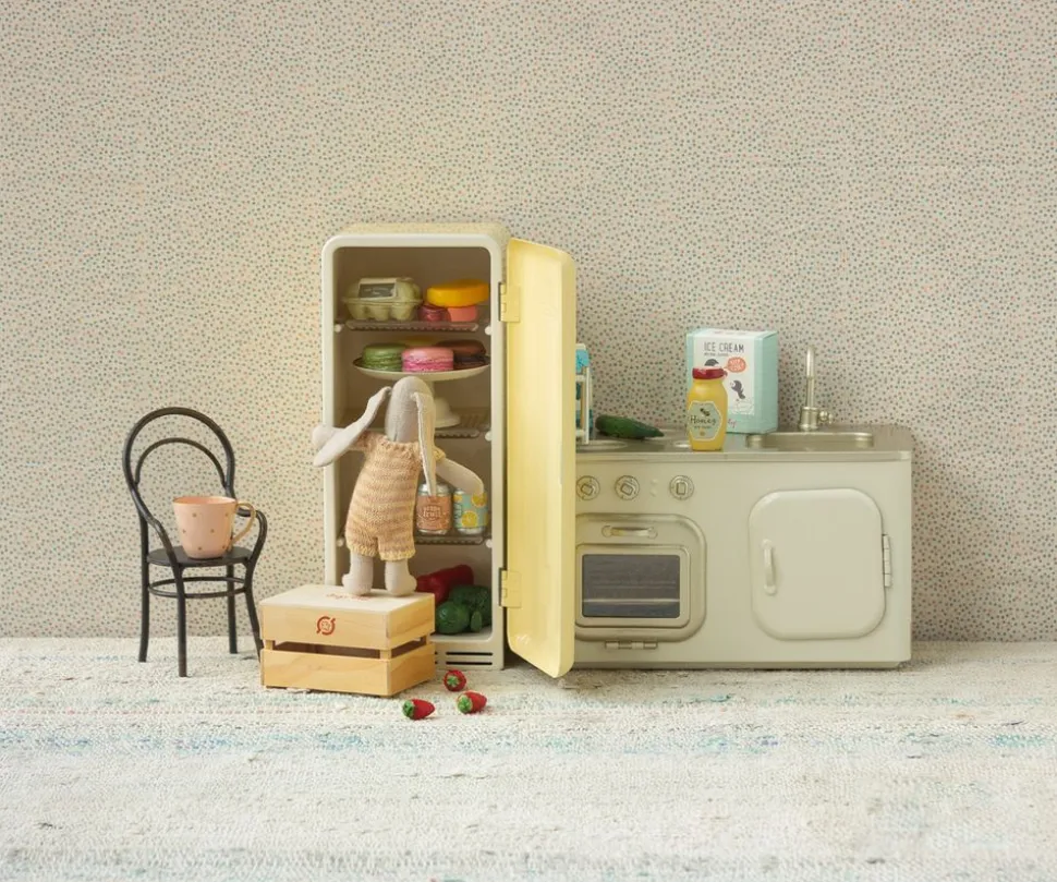 Miniature fridge