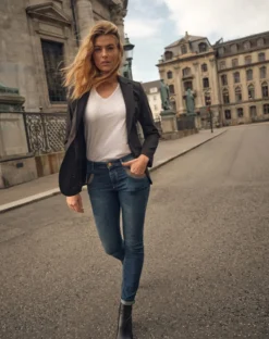 Naomi Shade Blue Jeans