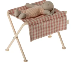 Nursery Table, Micro