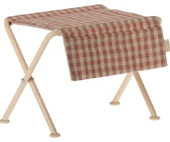 Nursery Table, Micro