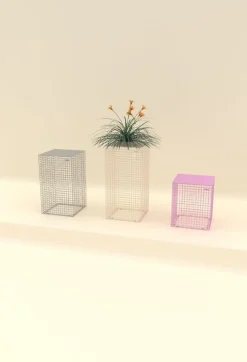 Pedestal, Medium