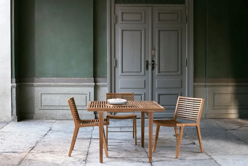 Rib Dining Table
