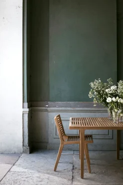 Rib Dining Table