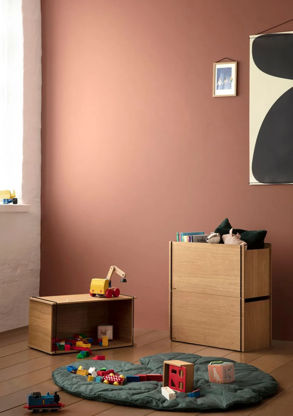 Storage box