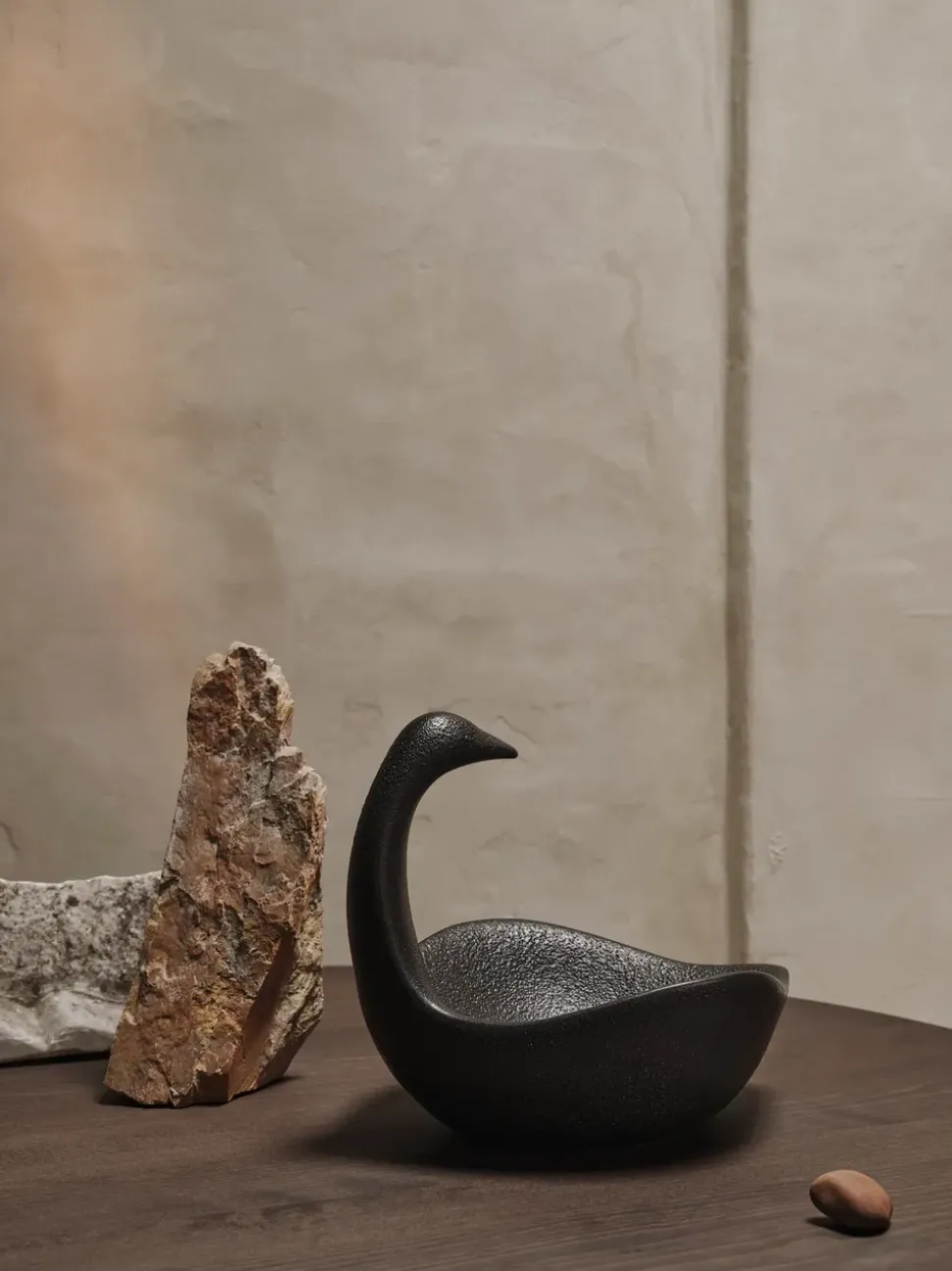 Swan Centrepiece - Black
