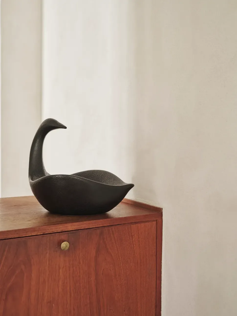 Swan Centrepiece - Black