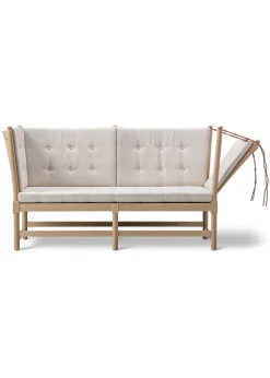 The Spoke-Back Sofa 1789 by Børge Mogensen